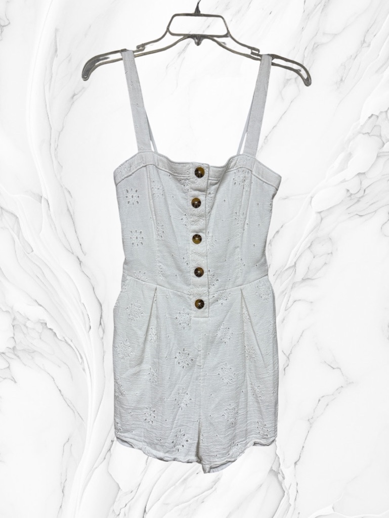 Hollister White Eyelet Sleeveless Romper Size Small